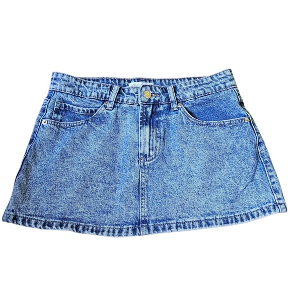 LOVE SOHO Bow Back Denim Mini Skirt Built-In Shorts Size 9 | Y2K Coquette Kawaii - Picture 2 of 11